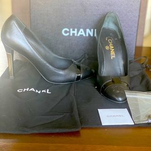 Chanel Pumps